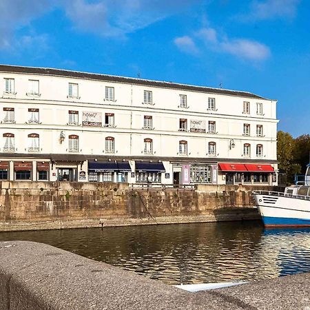 Best Western Le Cheval Blanc -Vue Sur Le Port-Plein Centre Ville Онфльор Екстериор снимка
