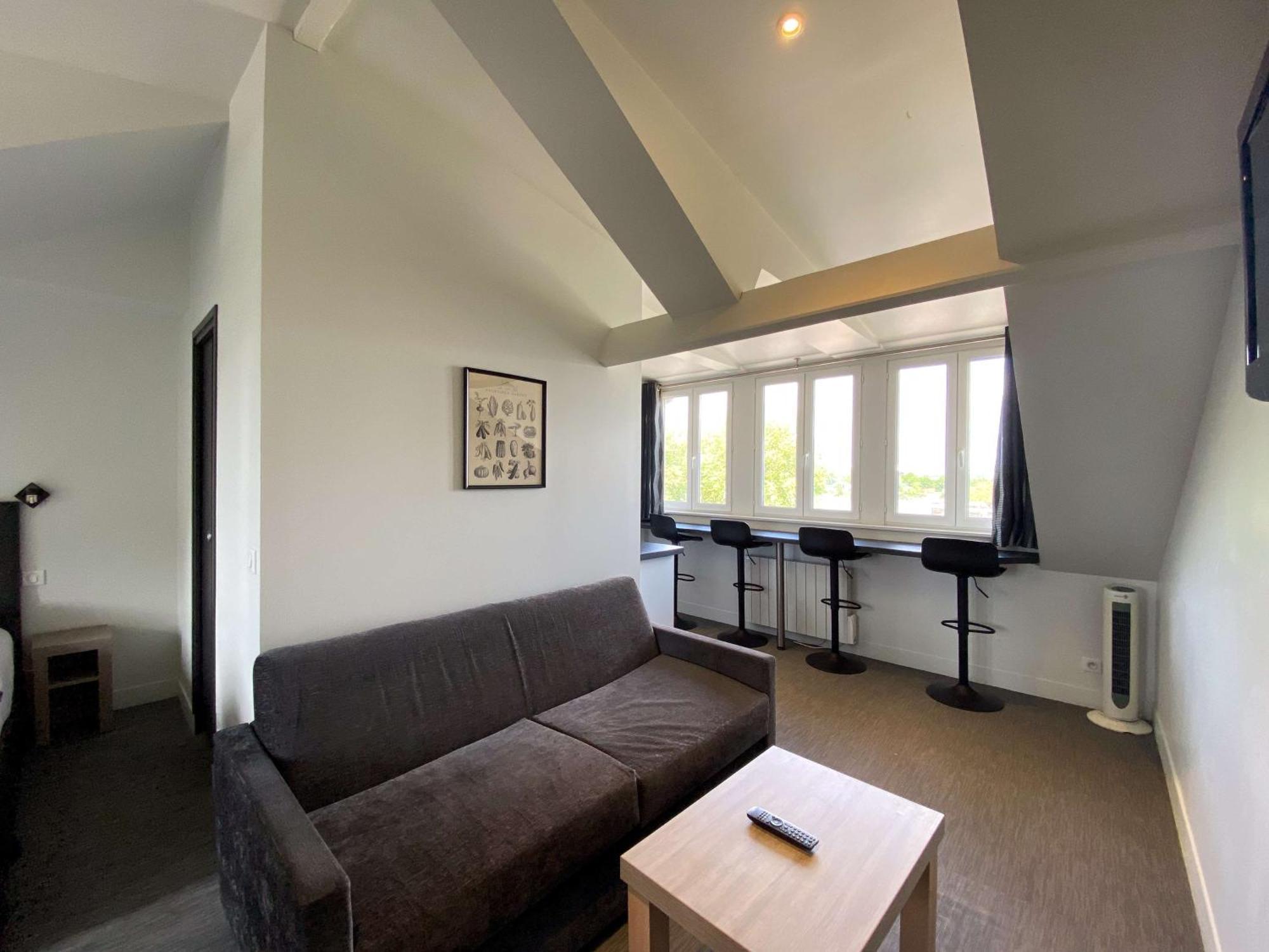 Best Western Le Cheval Blanc -Vue Sur Le Port-Plein Centre Ville Онфльор Екстериор снимка